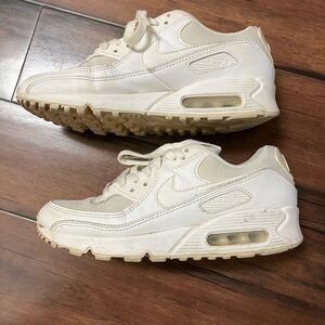 Nike White Air Max 90 Sneakers Classic Design